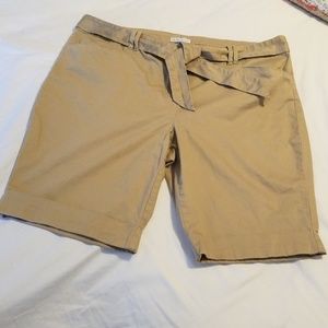 New York & Co. khaki shorts